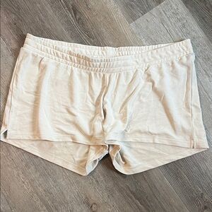 H&M | Maternity Light Beige Shorts